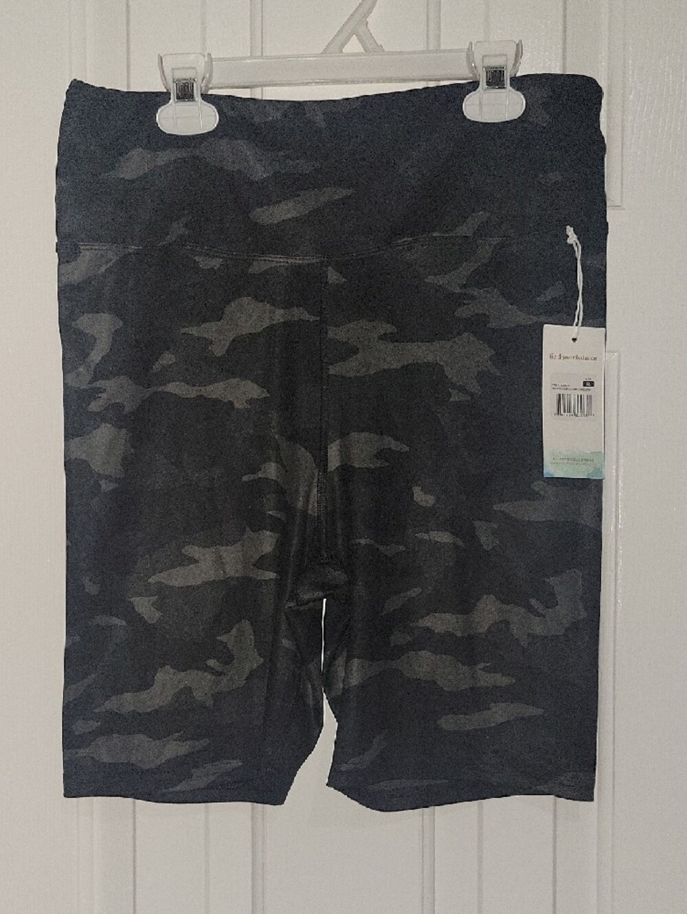 Balance Collection Black and Gray Camouflage Active Shorts NWT - Picture 4 of 4